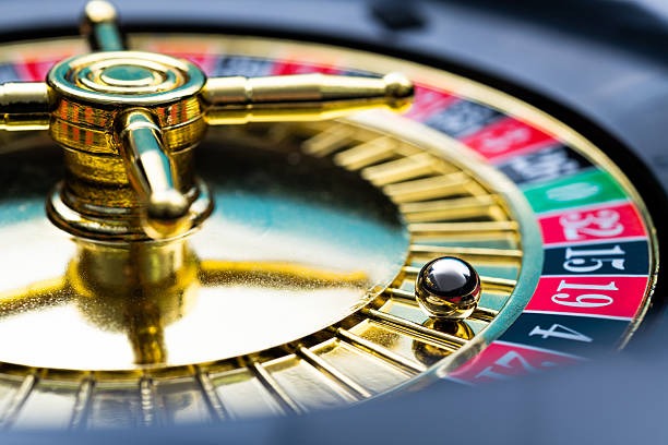 Live-dealer table selection for multi-bet